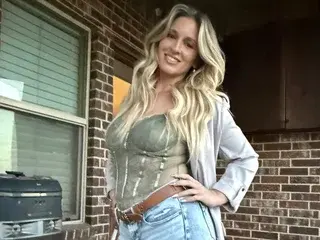 Private Sex Chat with MissBehavin90 - Streamate