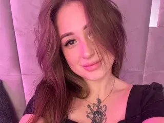 Free Porn Cam with PrettyAdellee - Streamate