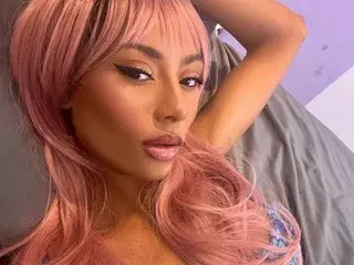 Sex Chat with Naughty_Sapphire - Streamate