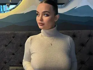 Nude Webcam with StarStormy - Streamate