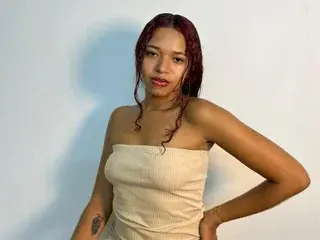 Live Sex with SmallMizhel - Streamate