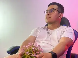 Best Webcam with Thiiago_Saenz - Streamate
