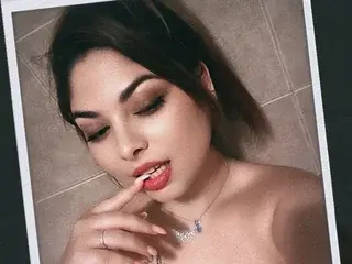 Live Sex Cam with Kairafantasy - Streamate