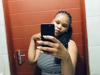 Adult Webcams with Sexybaddiexxx21 - Streamate