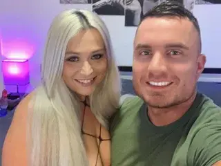 Private Sex Chat with SweetClover77 - Streamate