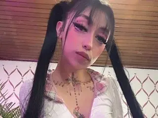 Nude Webcam with SophiexBunny - Streamate