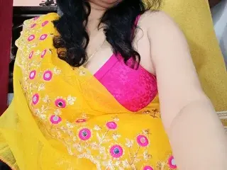 Nude Webcam with SweetyTara - Streamate