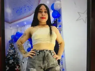 Watch Live Sex Cams with girllatinhotter - Streamate