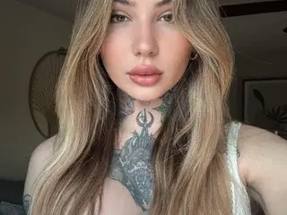 Live Sex Cam with TattedCherries - Streamate