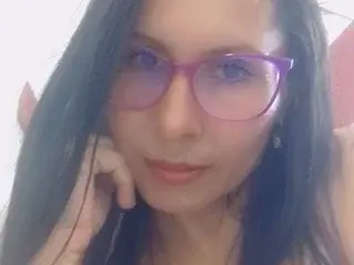 Private Sex Chat with KeiryDiaz - Streamate