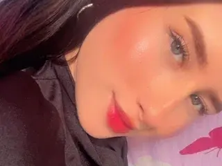 Nude Webcam with GabbieBenso - Streamate