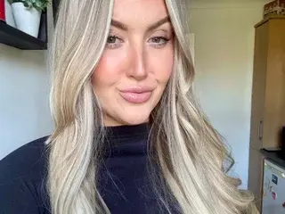 Free Live Porn with BabydollPaige - Streamate