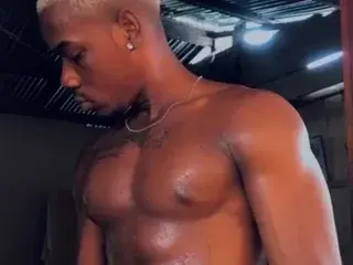 Nude Webcam with aron_clark - Streamate