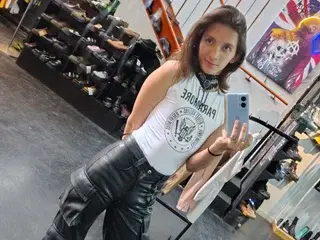 Best live sex cam show with Feniixa - Streamate