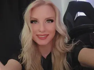 Adult Webcams with annallise - Streamate