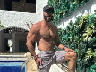 Live Sex Cam with romeolovedark - Streamate