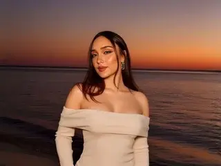 Nude Webcam with LiaBalden - Streamate