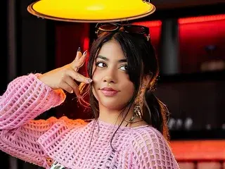 Adult Webcams with AnyaFord - Streamate