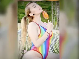Watch Live Sex Cams with EnglaDream - Streamate