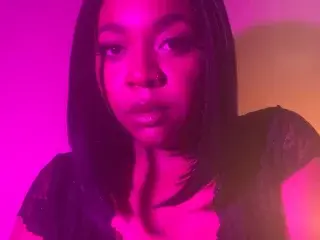 Live Sex Cam with Mercedes_Redd - Streamate