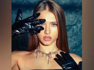 Watch Live Sex Cams with FlexyVelvet - Streamate