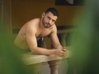 Adult Video Chat with DereckVega - Streamate