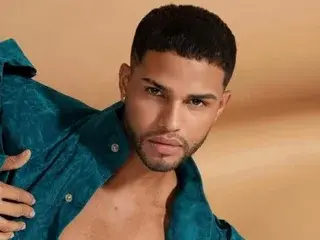 Free Porn Cam with AARONBLIND - Streamate