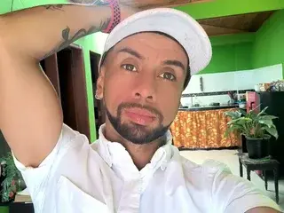 Live Sex Cam with pervertArian - Streamate