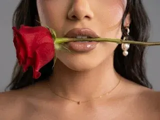 Watch Live Sex Cams with ValleryGarcia - Streamate