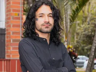 Watch Live Sex Cams with Alex_80 - Streamate