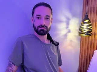 Live Sex Cam with Alex_80 - Streamate