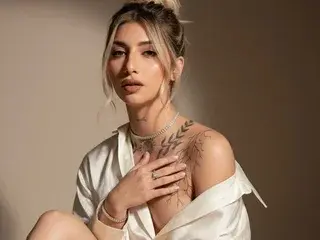 Live Porn with EmilySaenss - Streamate