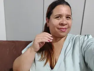 Watch Live Sex Cams with LucianaHot4u - Streamate