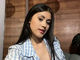 Watch Live Sex Cams with Mavisorge - Streamate