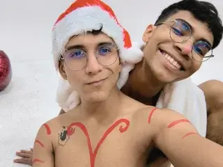 Live Sex Cam with SAMSPROUZEe - Streamate