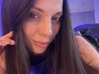 Adult Webcam with Elly_linn - Streamate