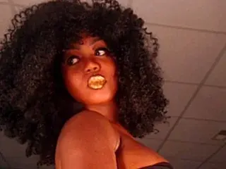 Live Sex Cam with NiotMoreaux - Streamate