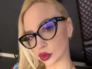 Free Porn Cam with ollivia_smith - Streamate