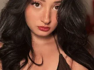 Free Live Porn with MaddyMartinez - Streamate