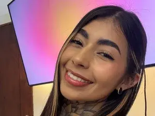 Live Sex Cam with ValkiriaRose - Streamate