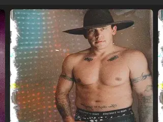 Live Sex Cam with Damienslick - Streamate