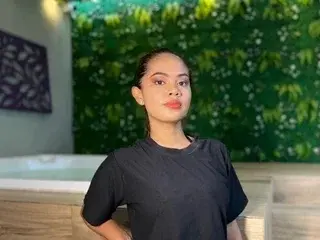 Adult Webcams with LorenaVargass - Streamate