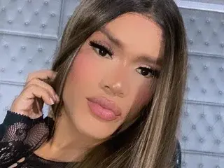 Best live sex cam show with SOFIATSFOX - Streamate