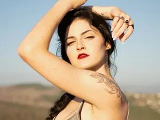 Free Live Porn with SierraSimone - Streamate