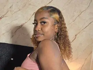 Adult Webcam with erika_lyrics - Streamate