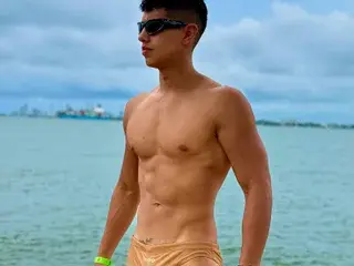 Best live sex cam show with Alan_pitt - Streamate