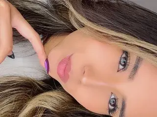 Free Porn Cam with MissTianaX - Streamate