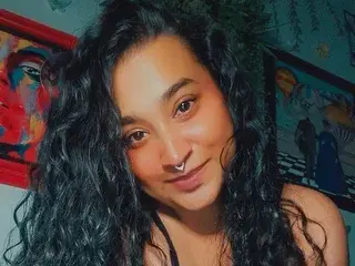 Nude Webcam with Munnie - Streamate