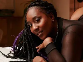 Adult Video Chat with Kiiaraevanss - Streamate