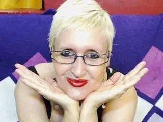 Live Sex with reniahot - Streamate